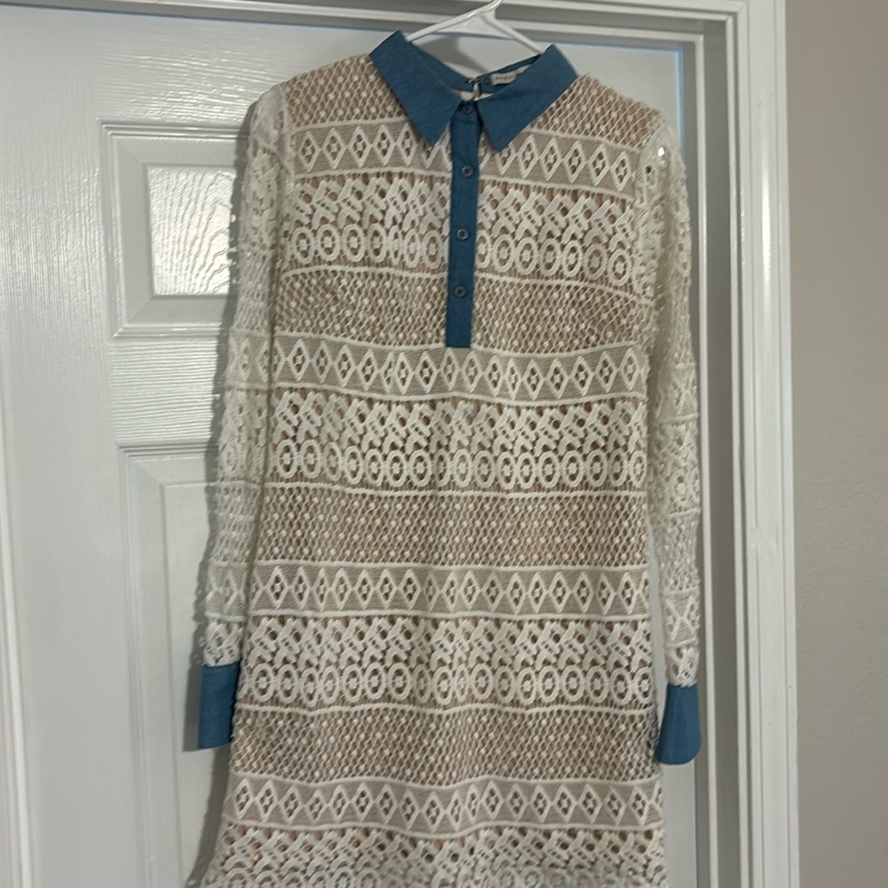 English Factory white lace dress with blue/chambray collar and cuff. Size Small.